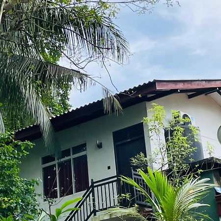 Chami'S Home Stay Mirissa Buitenkant foto
